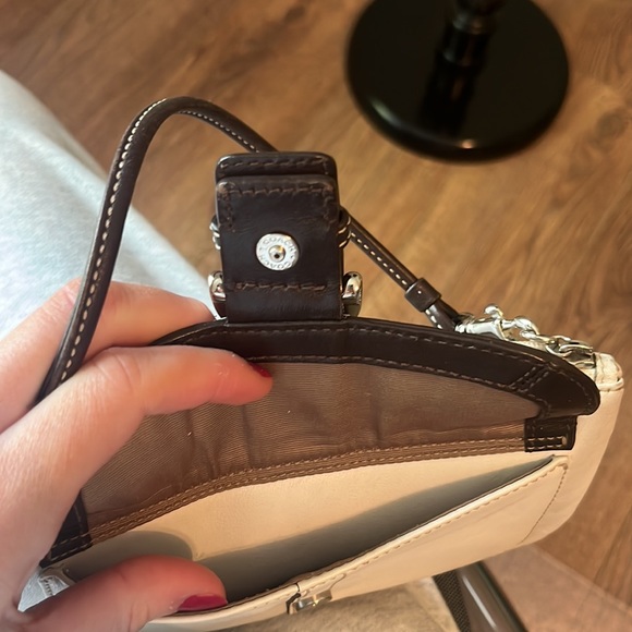 White Leather Coach Wristbag - Picture 3 of 3